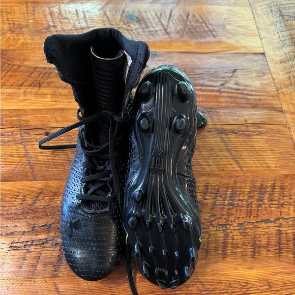 WORN TWICE! Under Armour Men’s Lacrosse Cleats, Size 9.5 - Picture 3 of 4